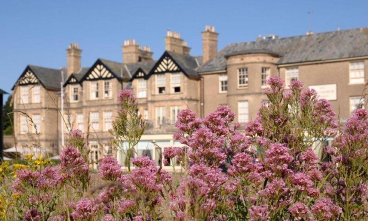 Wentworth Hotel ออลบะระ ภายนอก รูปภาพ